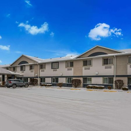 Mainstay Suites Joliet I-80 Экстерьер фото