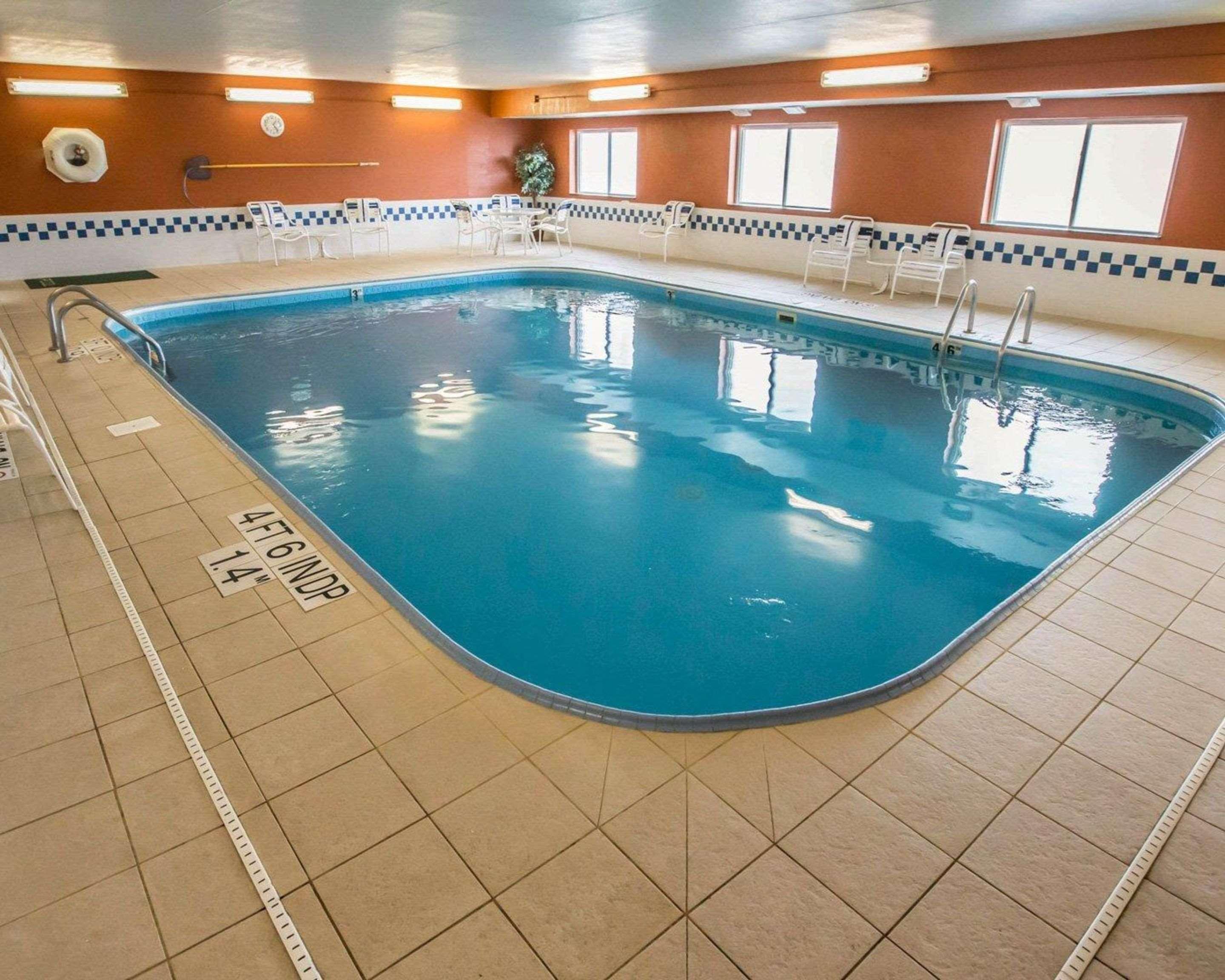 Mainstay Suites Joliet I-80 Экстерьер фото